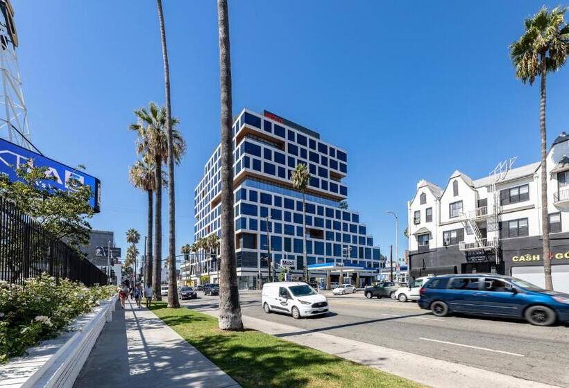 Студия Deluxe, Kasa Sunset Los Angeles