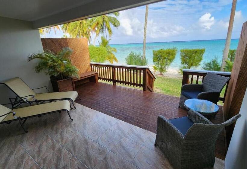 اتاق لوکس با بالکن و چشم‌انداز دریا, Resort Tava'e