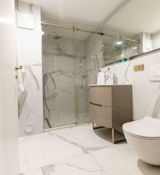 سوئیت جونیور با چشم‌انداز کوهستان, Boutique Hotel Ochsen