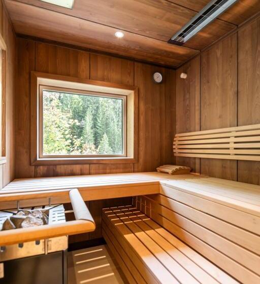 Дом 1 Спальня, Haus Berghof