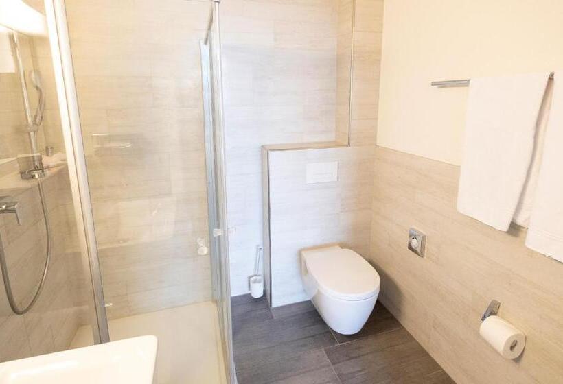 Студио Стандарт с Балконом, Tailormade Hotel IDEA Spreitenbach