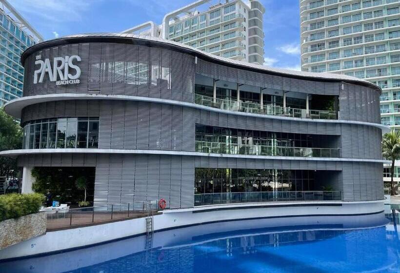 Студио Стандарт Вид на Бассейн, Azure Urban Resort Residences