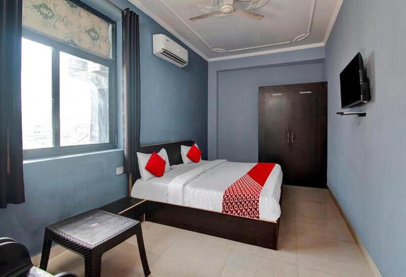 三人经典房间, Oyo Flagship The Aana Inn