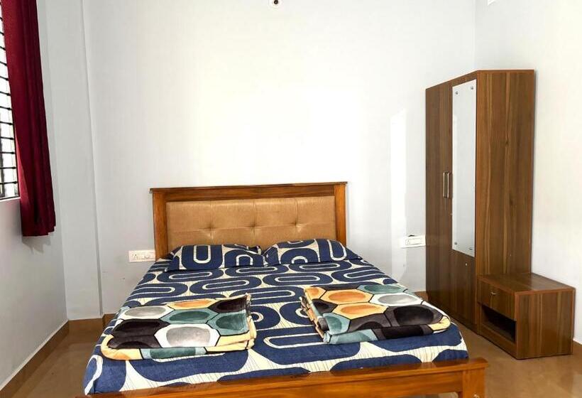 Номер Стандарт, Sri Swarna Darvi Lodge Horanadu