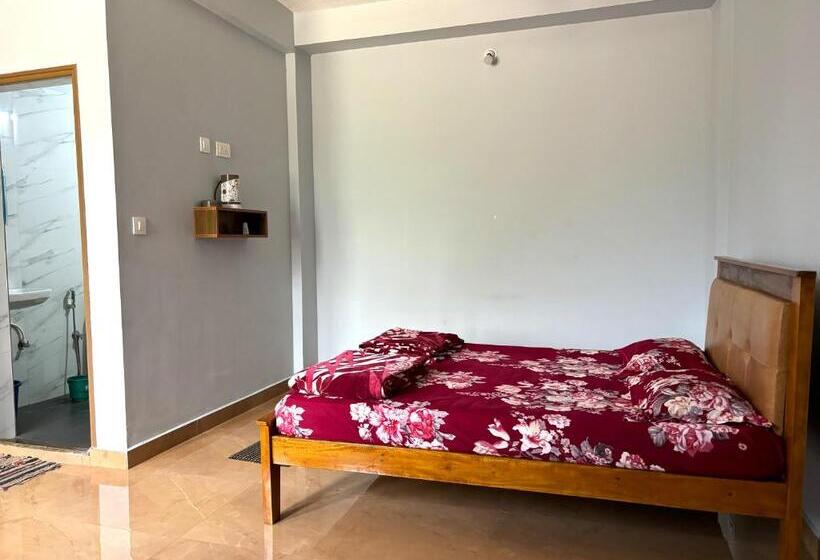 Номер Стандарт, Sri Swarna Darvi Lodge Horanadu