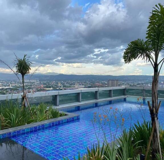 Студия Deluxe, Eastwood Global Plaza Luxury Residences In 43rd Floor With City Sky View