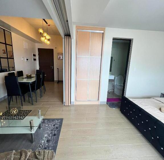 Студия Deluxe, Eastwood Global Plaza Luxury Residences In 43rd Floor With City Sky View