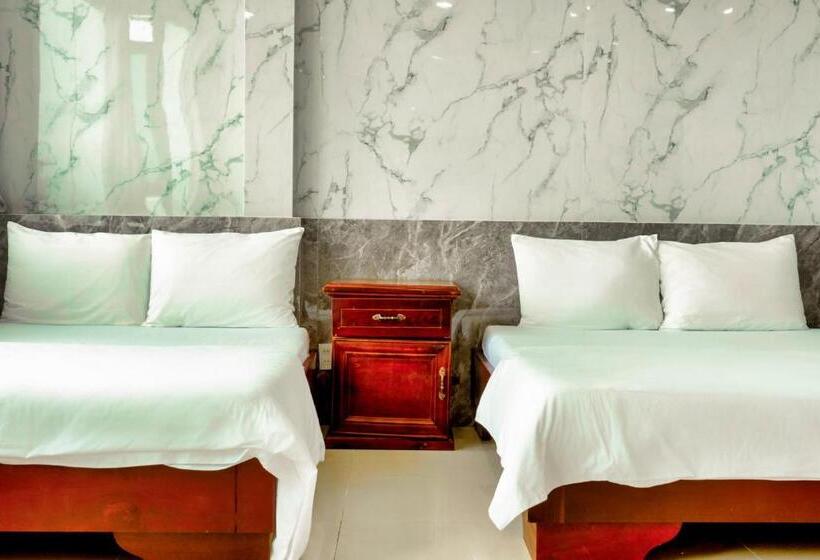 Economy Triple Room, Hồng ánh Hotel Night Market Phú Quốc