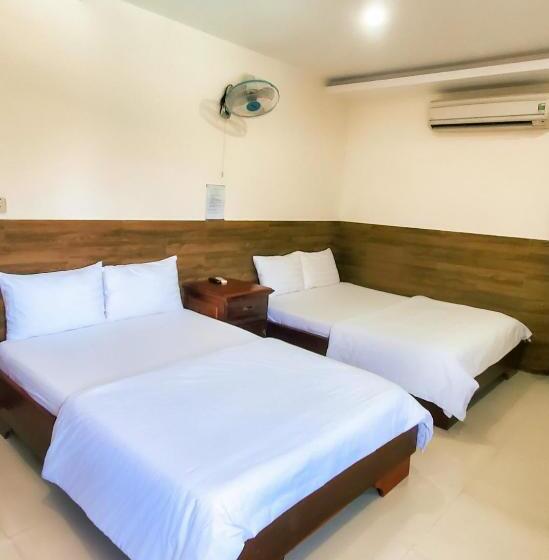 Economy Triple Room, Hồng ánh Hotel Night Market Phú Quốc