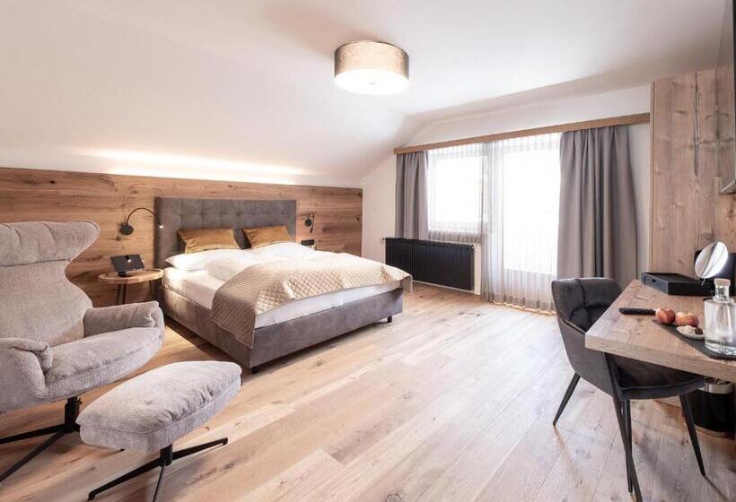 Номер Deluxe с Балконом, Belmonte Tirol   Boutique