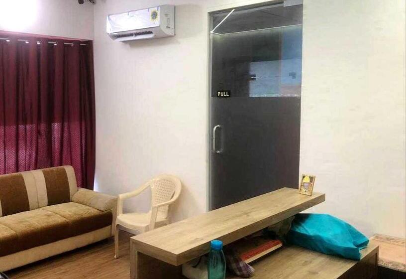 اتاق استاندارد, Oyo Hotel Ibis Rooms