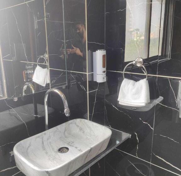اتاق استاندارد, Oyo Hotel Ibis Rooms