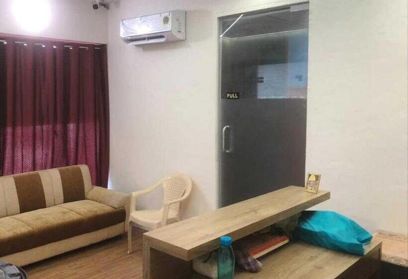 اتاق استاندارد, Oyo Hotel Ibis Rooms