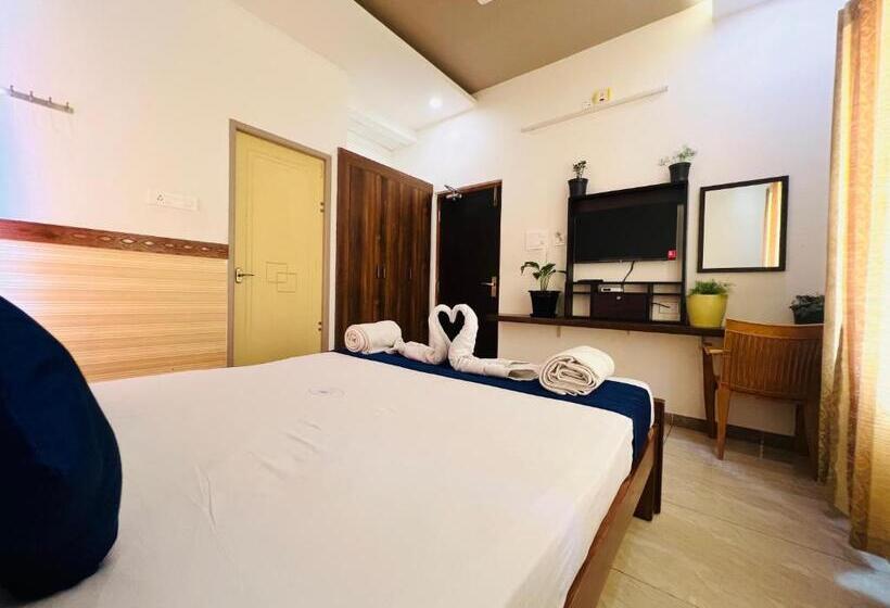 Номер Deluxe, Raja Residency