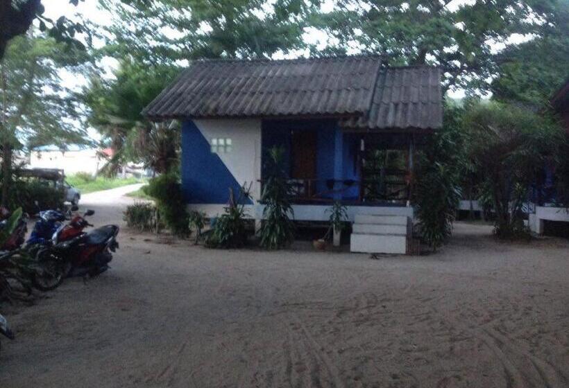 Quarto Triplo Estandar Vista Jardim, Two Rocks Bungalows