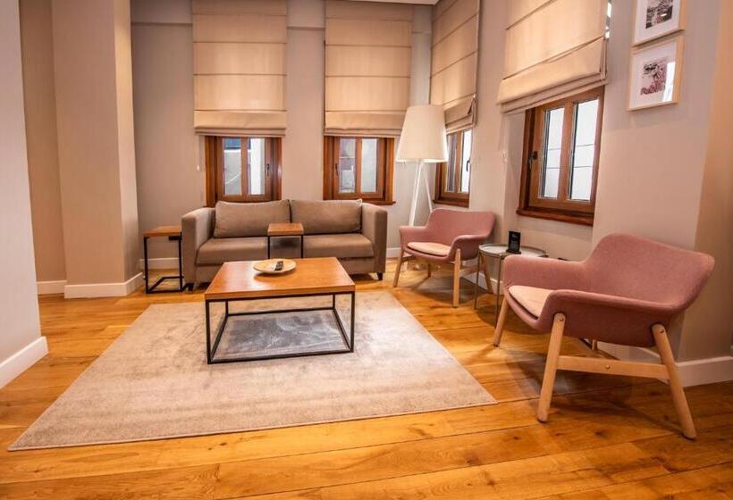 Люкс Повышенной Комфортности, Bguest Pera Suites