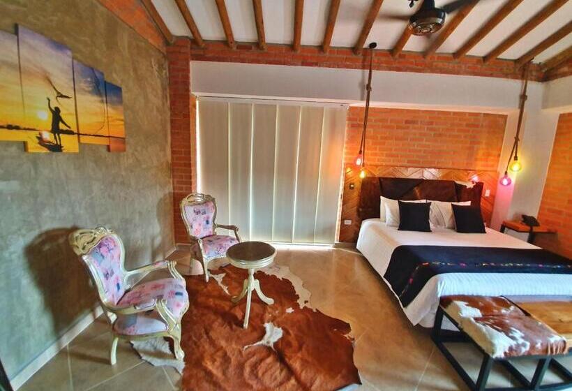 Люкс Deluxe Кровать Кинг, Hacienda Isabela Hotel Campestre