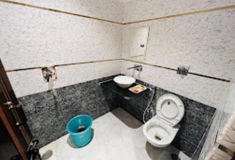 デラックスルーム, Awadh Hotel Ayodhya