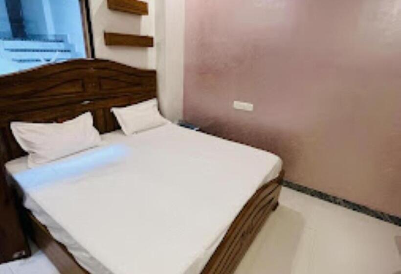 デラックスルーム, Awadh Hotel Ayodhya