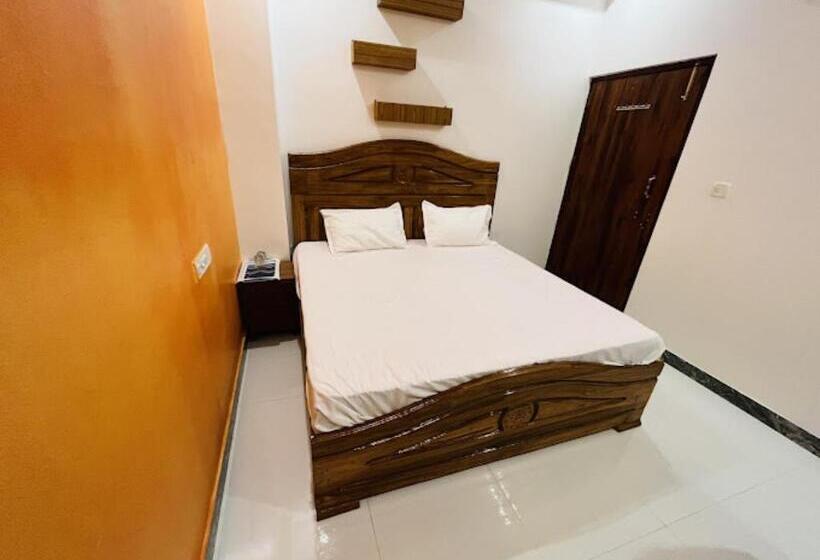 デラックスルーム, Awadh Hotel Ayodhya