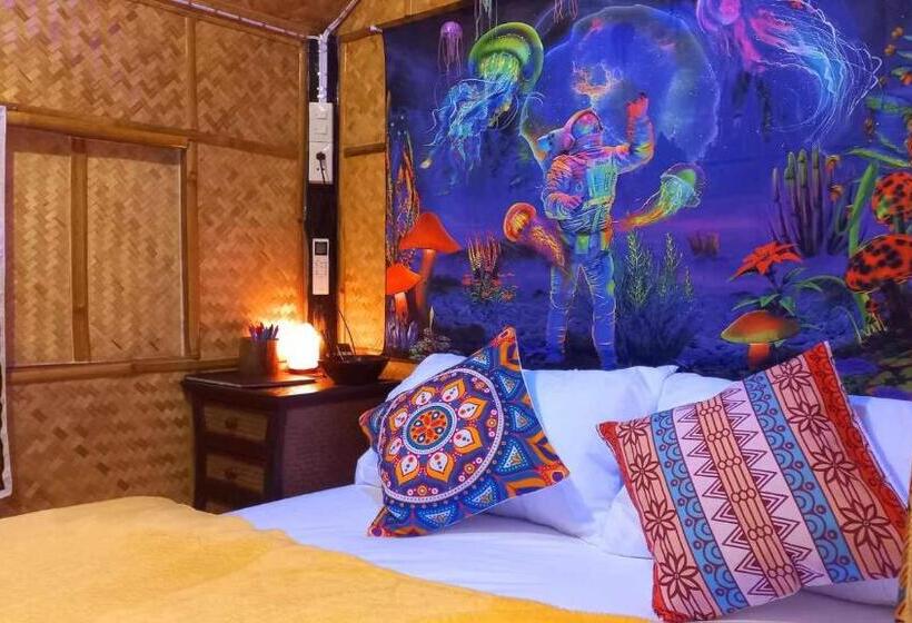 Бунгало Стандарт Вид на Сад, Bar Horizon Hostel
