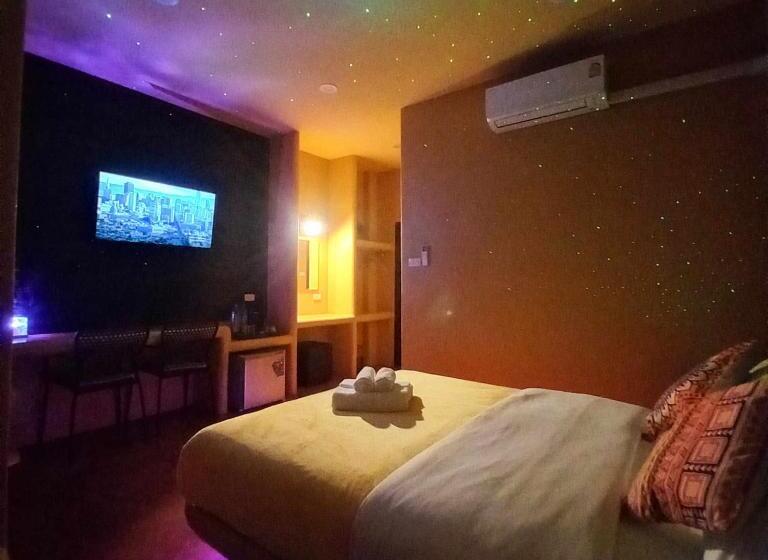 Хижина, Bar Horizon Hostel