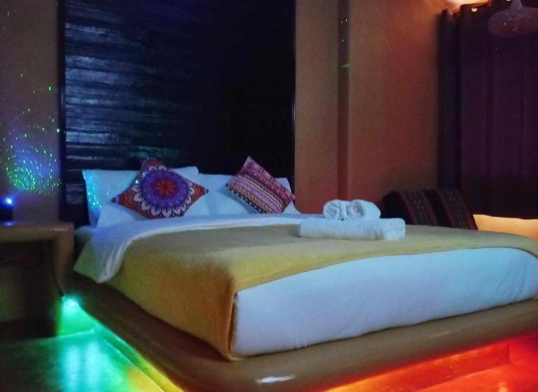 Хижина, Bar Horizon Hostel