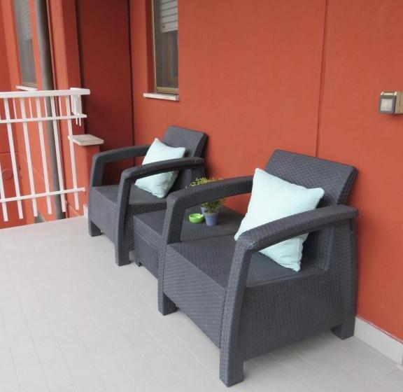 Апартаменты 2 Спальни, Assago Forum Apartment