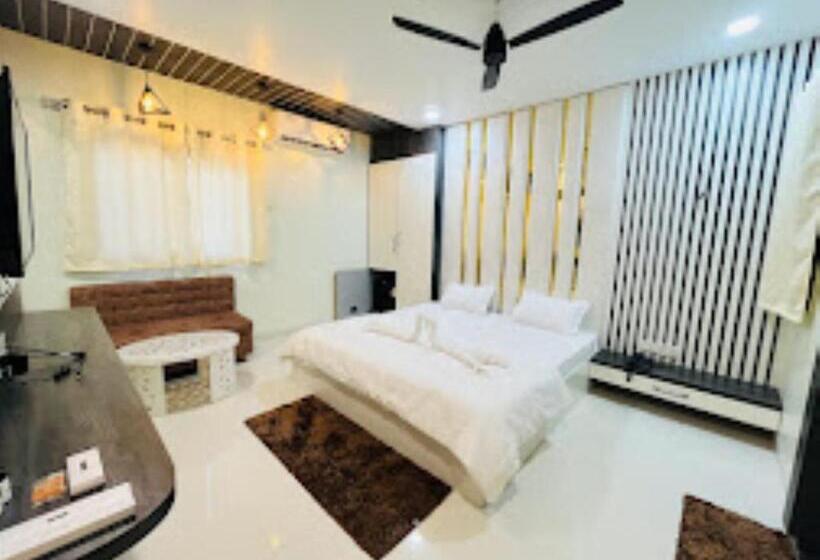 メゾネットスイート, Luxury Inn,damoh