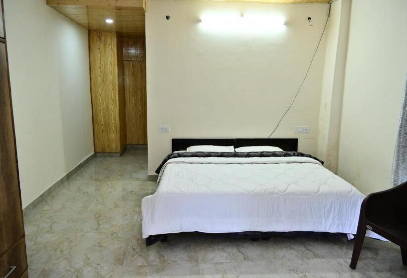 اتاق استاندارد با چشم‌انداز کوهستان, Oakswood B&b