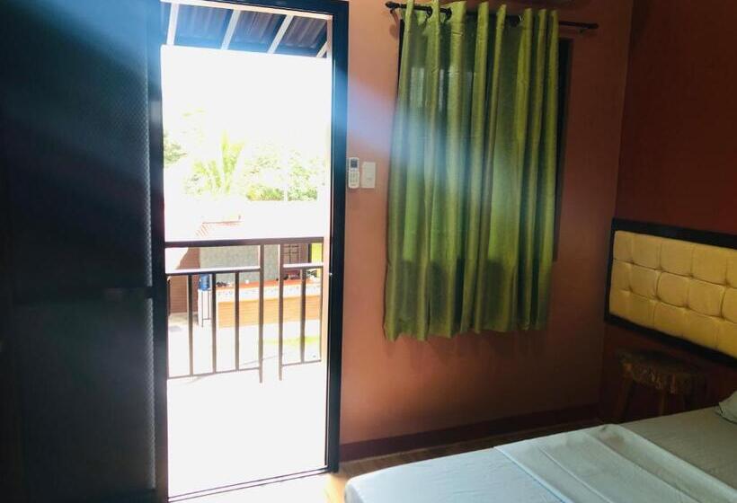 Apartamento 1 Dormitório com Sacada, Alona Princess Suites