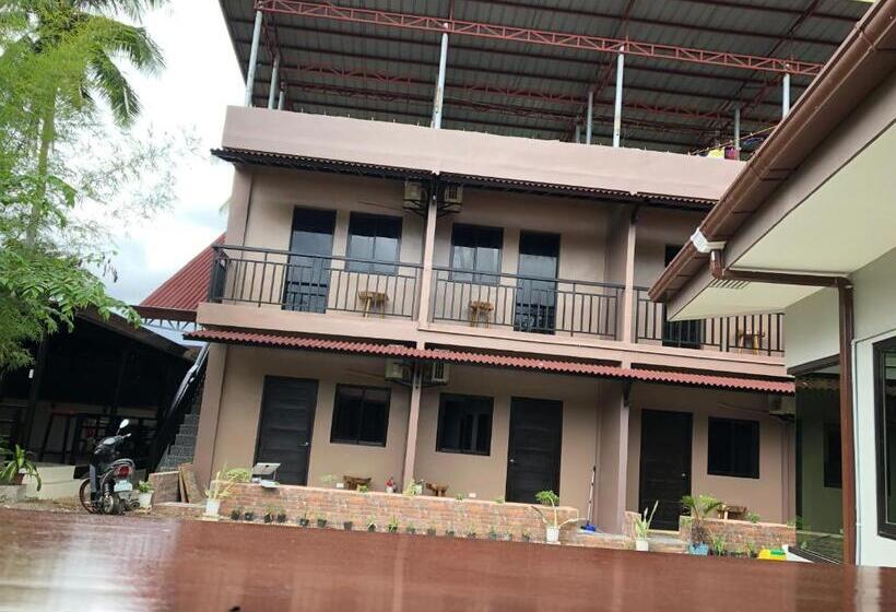 Apartamento 1 Dormitório com Sacada, Alona Princess Suites