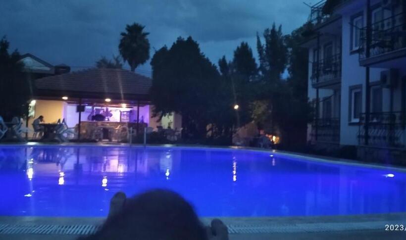 Семейный Номер, Nosi̇ Otel
