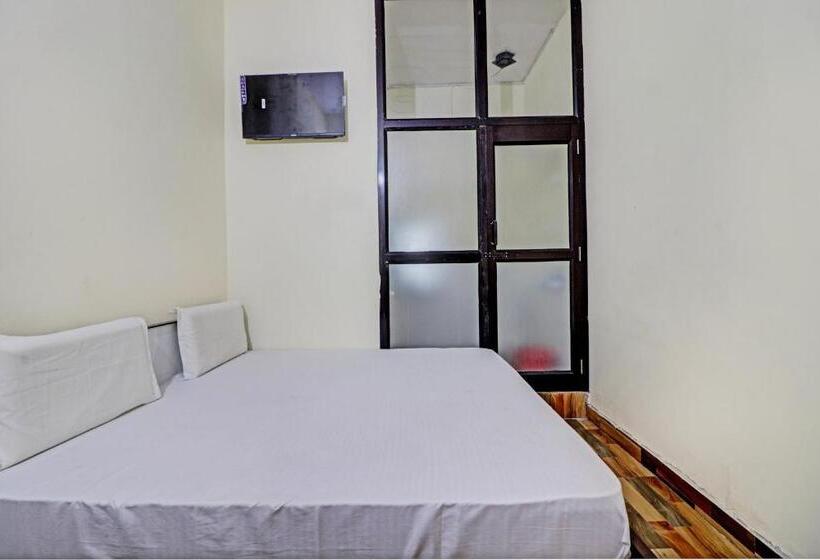 اتاق کلاسیک سه تخته, Oyo Hotel Moonlight
