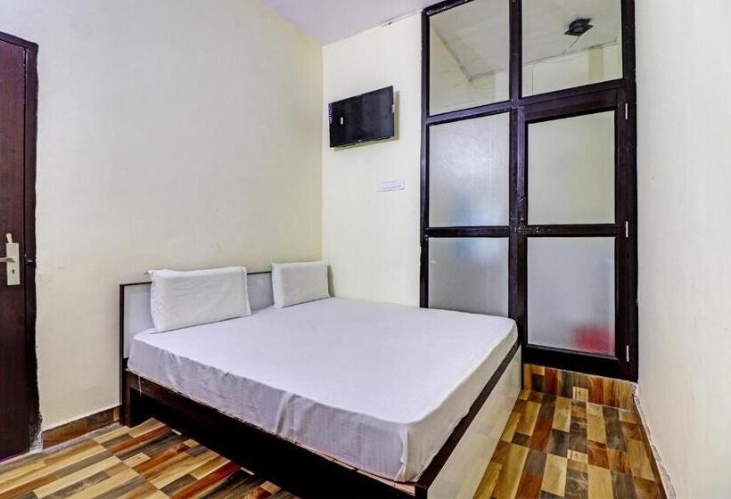 اتاق کلاسیک سه تخته, Oyo Hotel Moonlight
