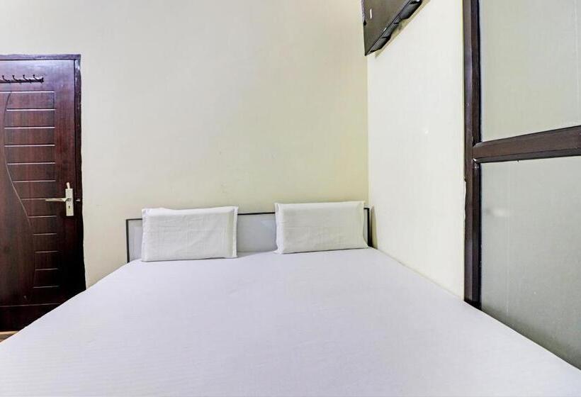اتاق کلاسیک سه تخته, Oyo Hotel Moonlight