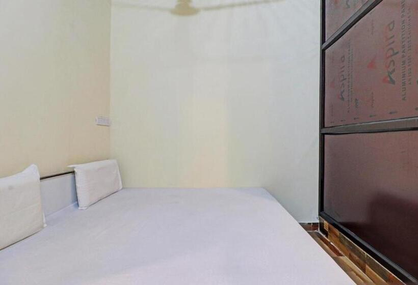 اتاق کلاسیک سه تخته, Oyo Hotel Moonlight
