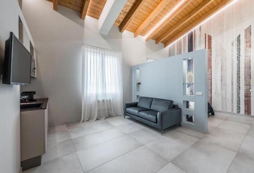 스위트, Borgo Degli Ulivi