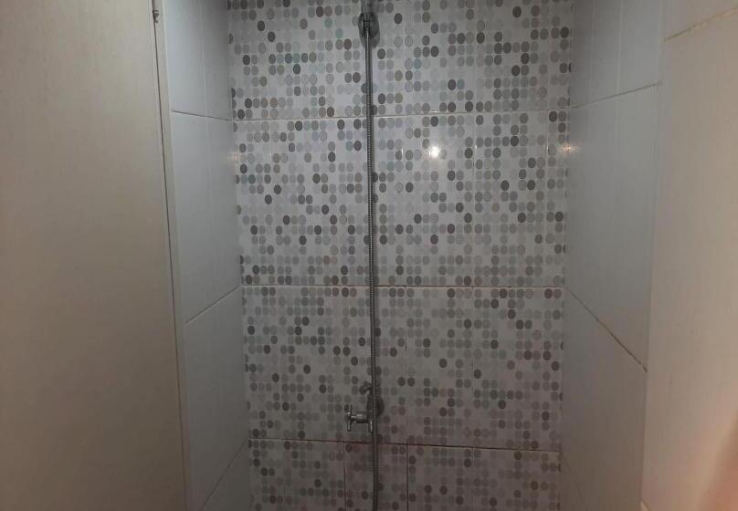 Номер Deluxe, Collection O 93386 Apartemen Grand Sentraland By Mira