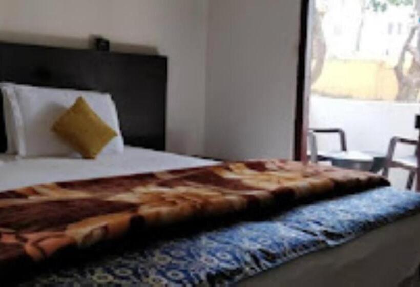 Номер Deluxe, The Residency,amarkantak