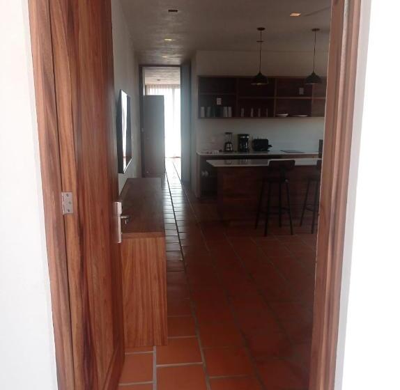 Bungalow Standard, Aurelia
