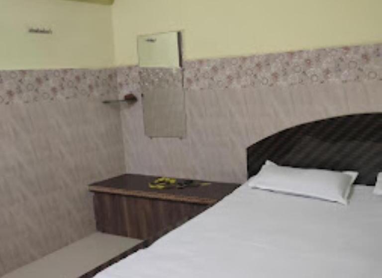 Номер Deluxe, Ganpati Lodge, Chhattisgarh