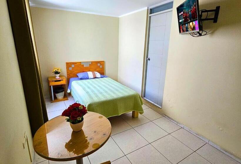 اتاق استاندارد یک نفره, Hostal Santa Barbara