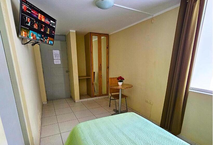 اتاق استاندارد یک نفره, Hostal Santa Barbara