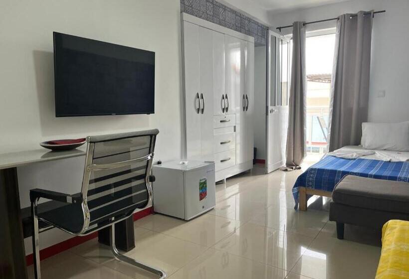 Standard Triple Room with Terrace, Principal