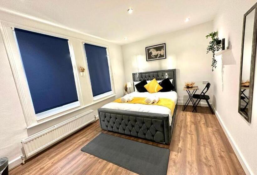 Номер Стандарт, Hounslow Suites   Tw3
