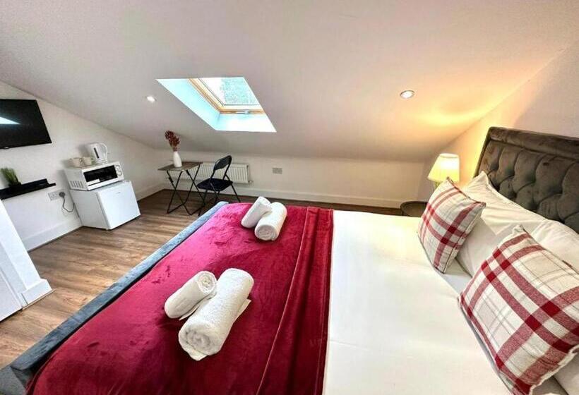 חדר סטנדרט חדר אמבטיה משותף, Hounslow Suites   Tw3