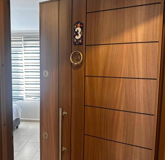 استودیو استاندارد با تخت کینگ, Narinn Holiday Apartments 3