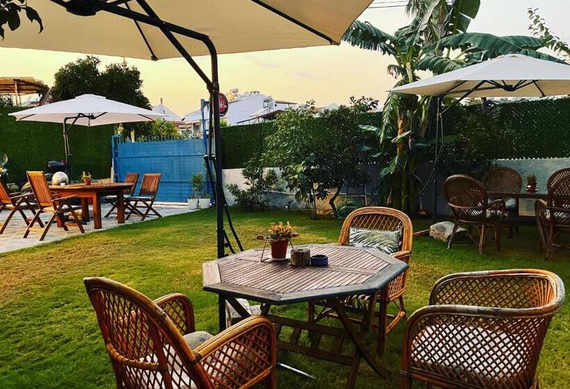 استودیو استاندارد با تخت کینگ, Narinn Holiday Apartments 3