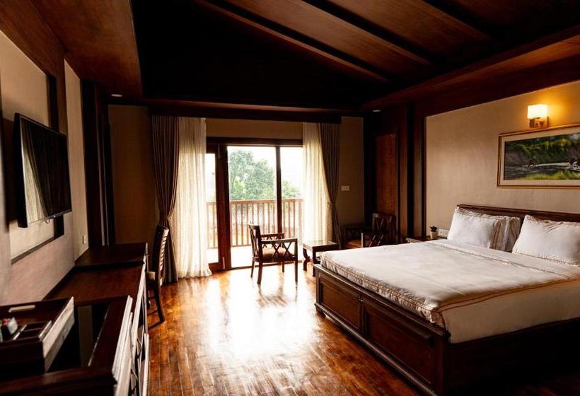 اتاق لوکس, River Bank Jungle Resort